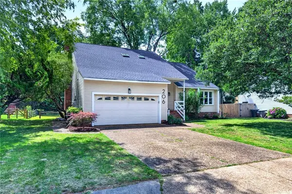 206 Admiral Court, Hampton, VA 23669