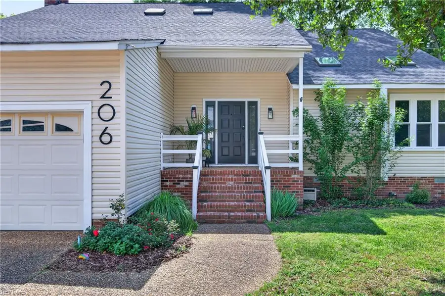 206 Admiral Court, Hampton, VA 23669 - #3