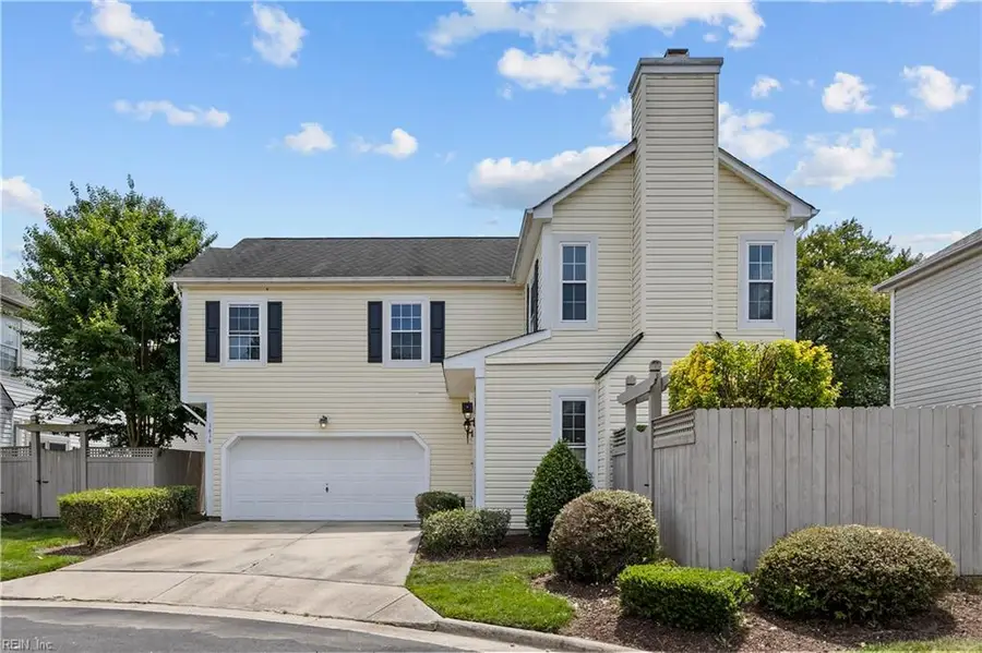 1616 Woodstock Court, Chesapeake, VA 23320 - #2