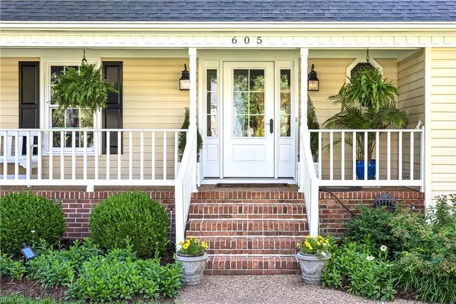 605 Lakeland Crescent, Yorktown, VA 23693 - #3