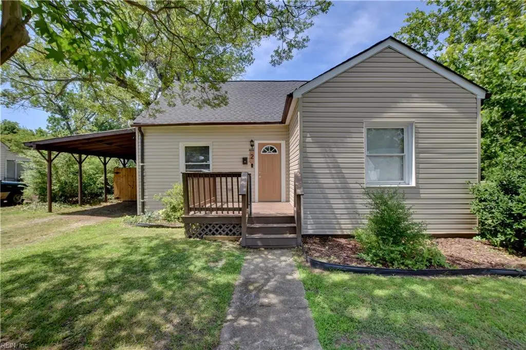 2 Clover Street, Hampton, VA 23669 - #1