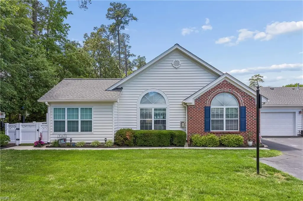 122 Garman Loop, Yorktown, VA 23690 - #1