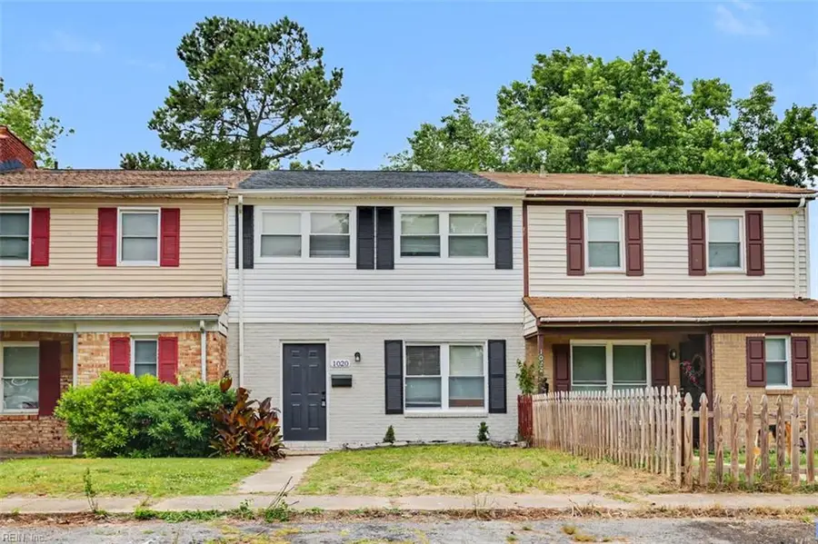 1020 Castle Court, Chesapeake, VA 23323 - #2