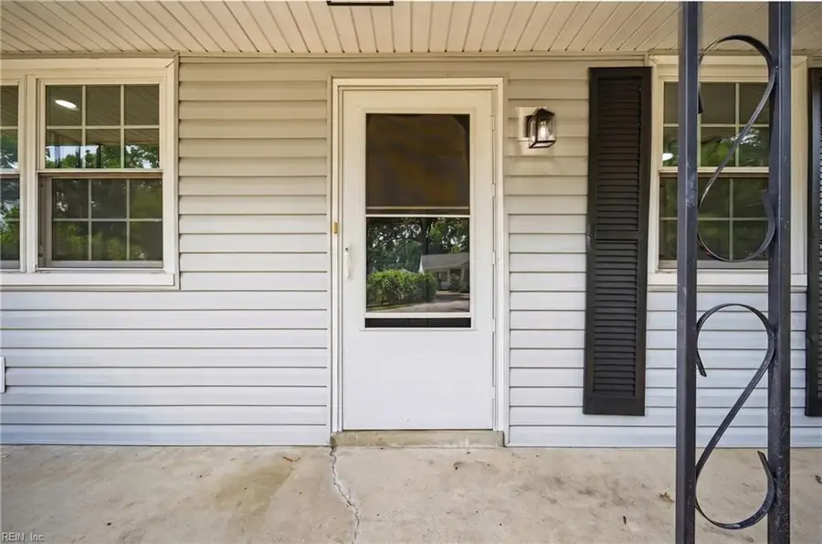 3904 Old Farm Road, Portsmouth, VA 23703 - #3