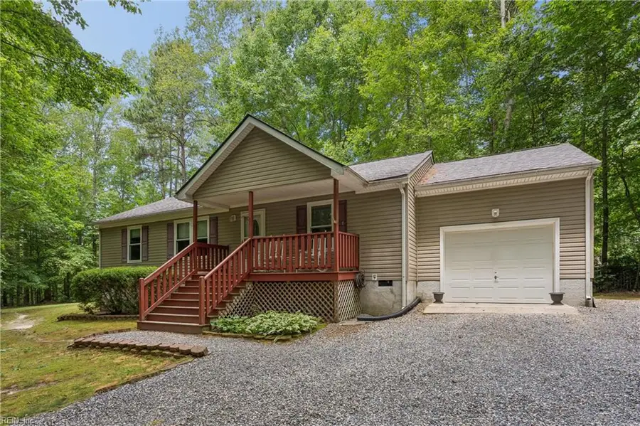 3809 Stream Dr, Gloucester, VA 23061 - #2