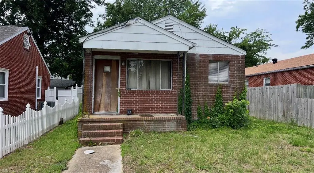 18 E Kelly Avenue, Hampton, VA 23663 - #1