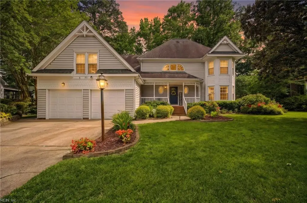 813 Loch Island Drive, Chesapeake, VA 23320 - #1