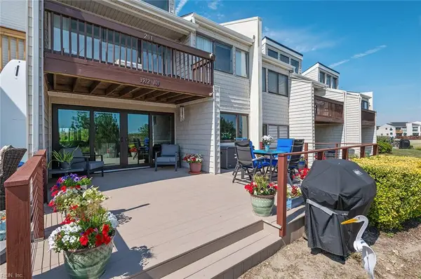 3912 Whispering Oaks Place #101, Virginia Beach, VA 23455