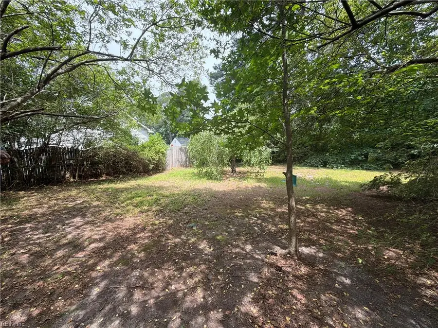 864 E Sparrow Road, Virginia Beach, VA 23464 - #2