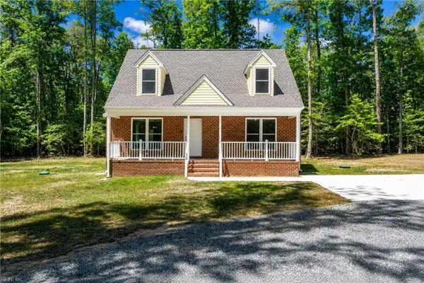 30 Landing Reach Court, Hartfield, VA 23071