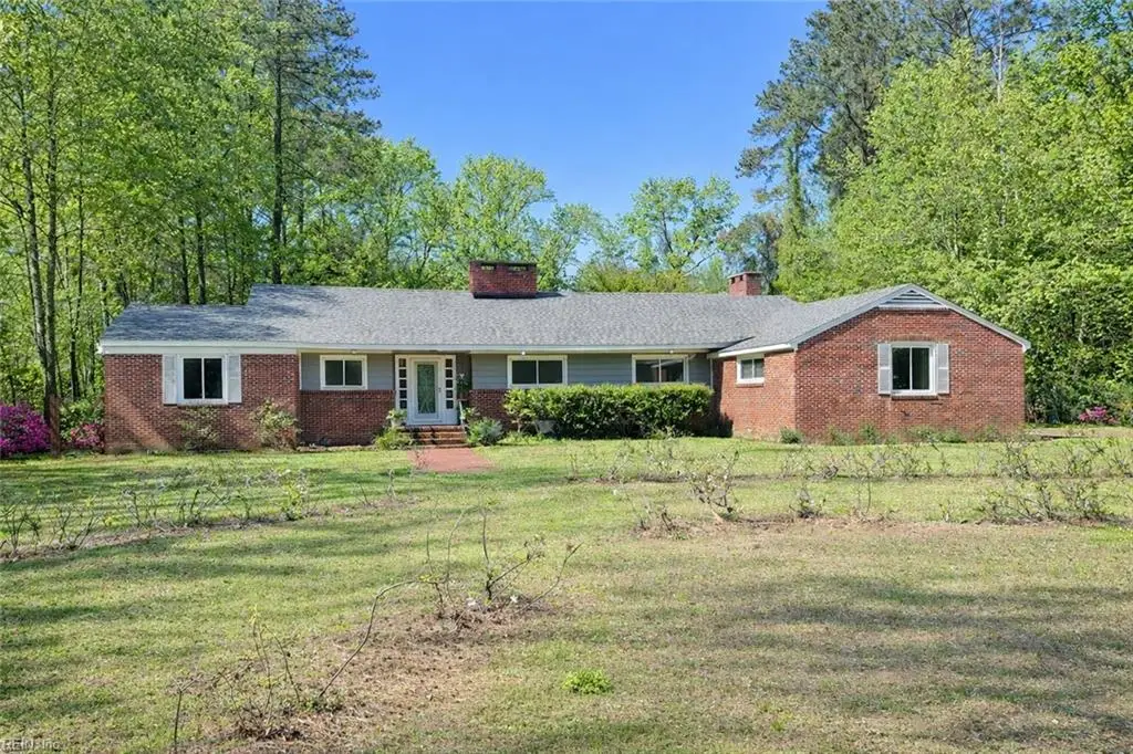 201 Robinhood Road, Franklin, VA 23851 - #1