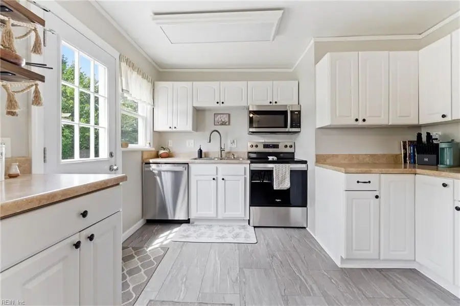 725 Leonard Road, Norfolk, VA 23518 - #3