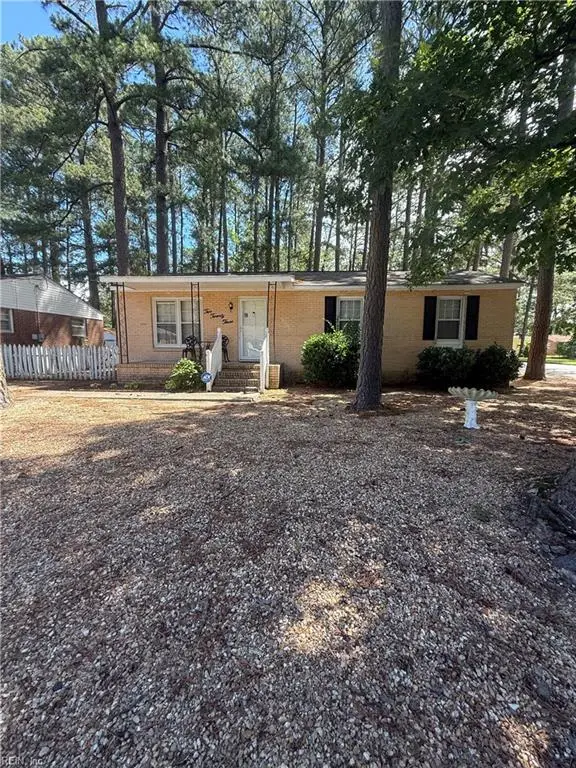 223 Thomas Street, Franklin, VA 23851 - #1