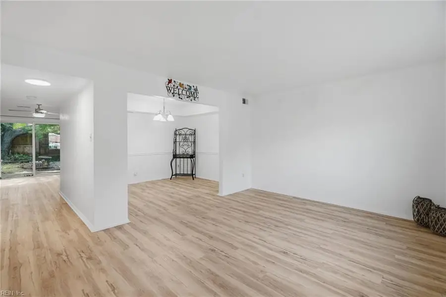832 N Grosvenor Court, Virginia Beach, VA 23462 - #2