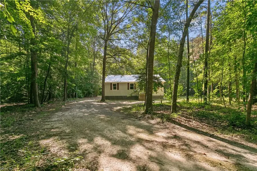 4497 Backwoods Lane, Hayes, VA 23072 - #2