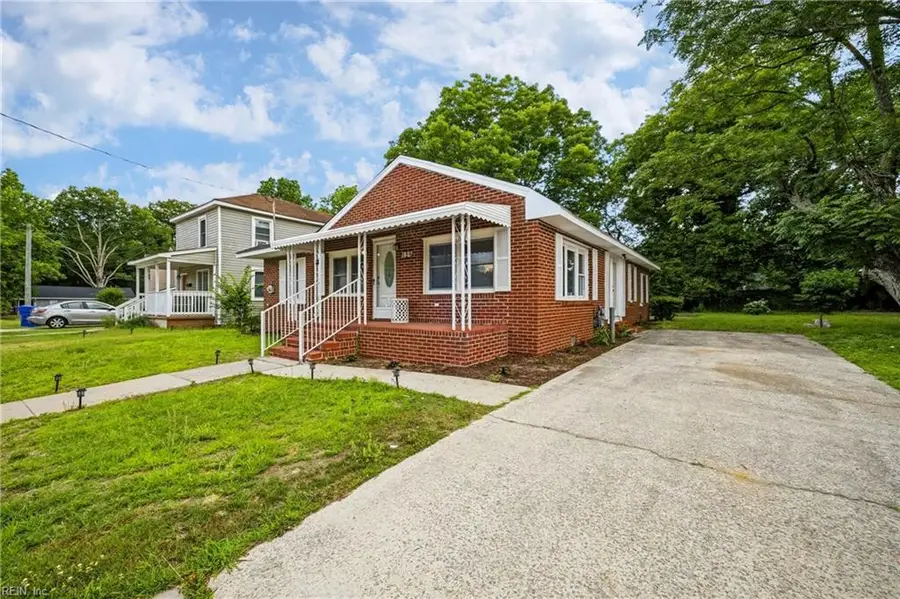 129 S 6th Street, Suffolk, VA 23434 - #3