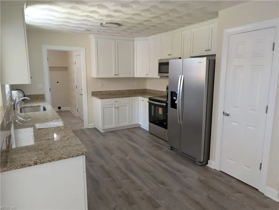 424 Hartsdale Road, Virginia Beach, VA 23462 - #3