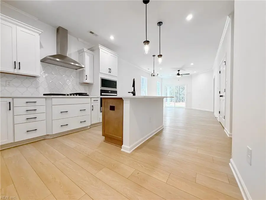 1531 Waltham Lane, Newport News, VA 23608 - #3