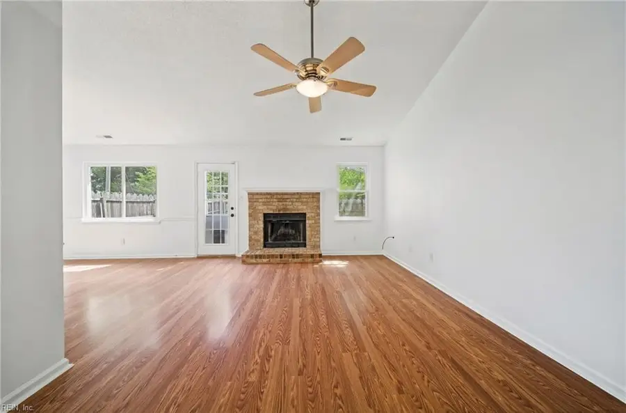 2141 Bloomsbury Lane, Virginia Beach, VA 23454 - #3