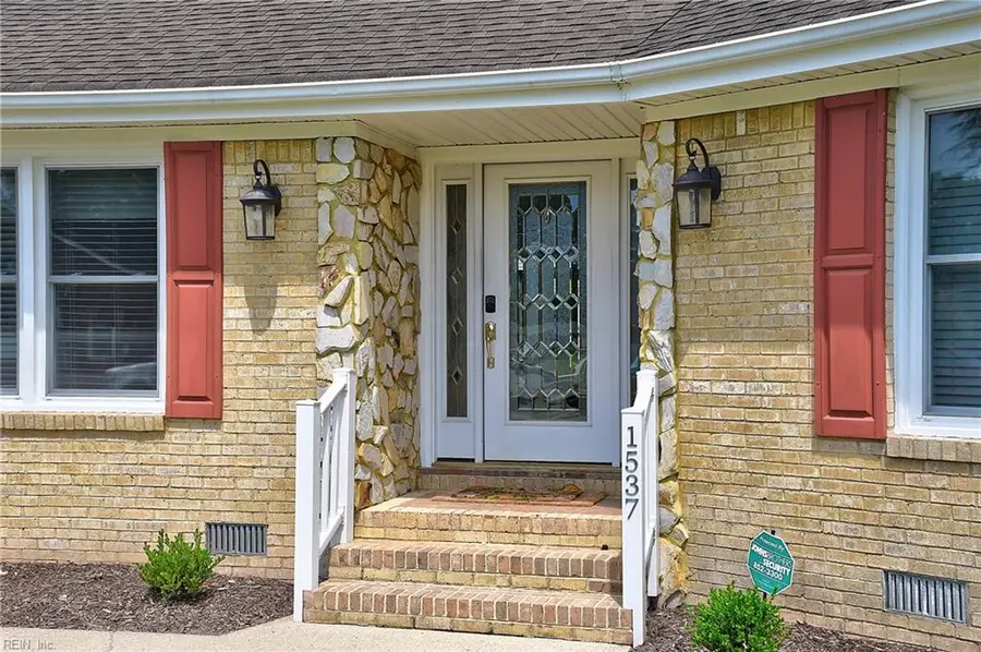 1537 Waterway Circle, Chesapeake, VA 23322 - #2