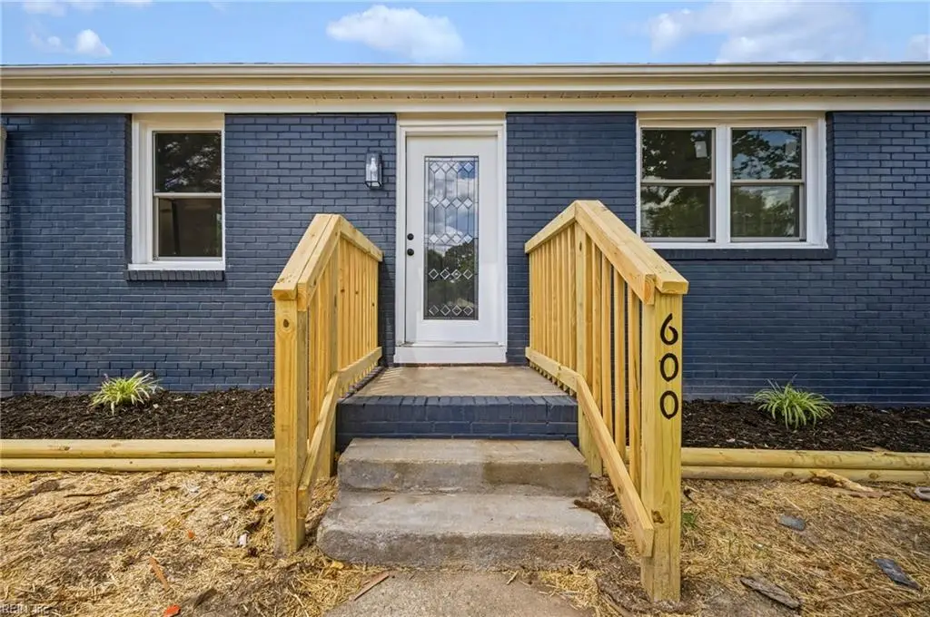 600 Mooney Rd Drive, Chesapeake, VA 23325 - #1