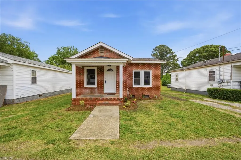 302 N 5th Street, Suffolk, VA 23434 - #1