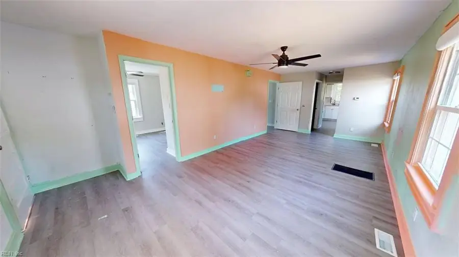 307 Elizabeth Street, Suffolk, VA 23434 - #3