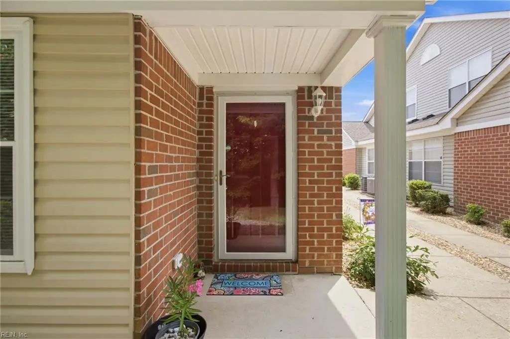 713 Oak Mill Lane, Newport News, VA 23602 - #1