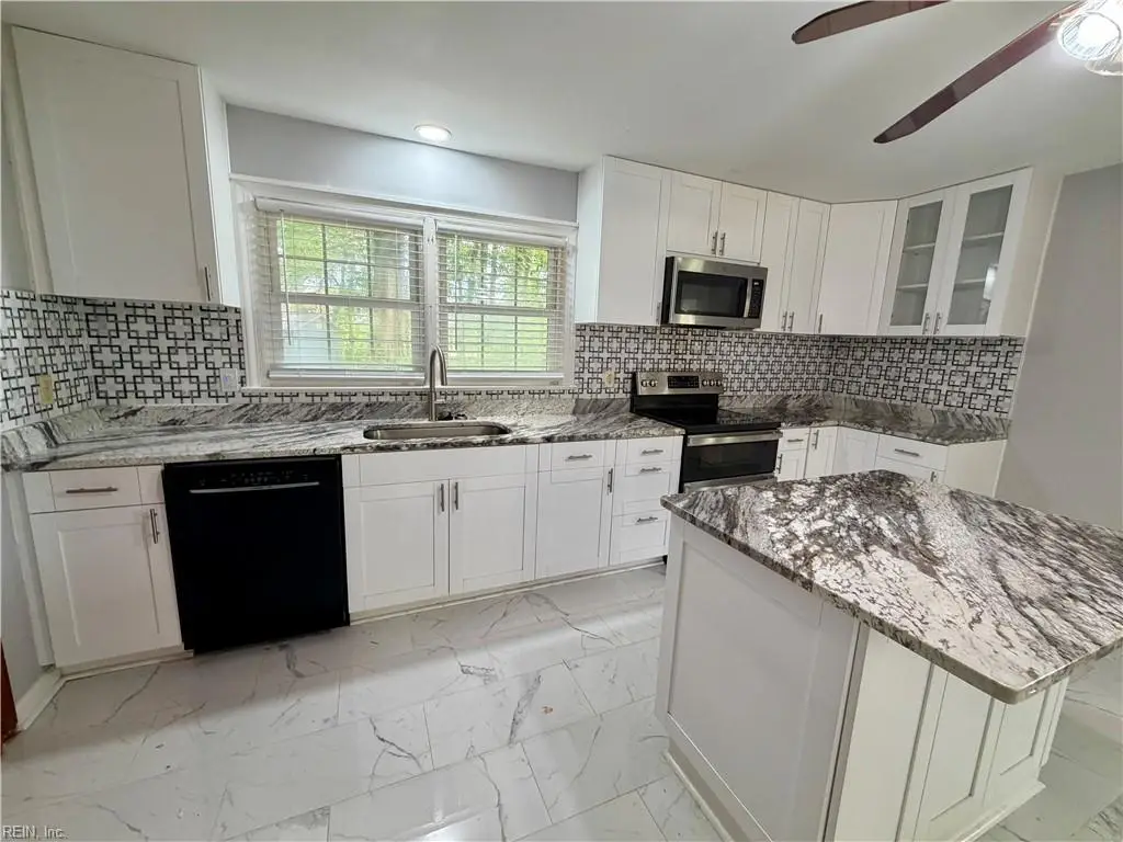 1452 E Pembroke Avenue, Hampton, VA 23663 - #1