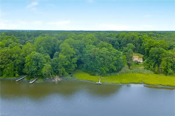 3938 Paradise Point Road, Hayes, VA 23072