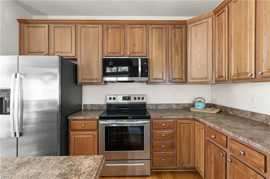 427 Fountain Dr Drive, Virginia Beach, VA 23454 - #3