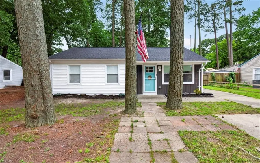 108 Clover Street, Hampton, VA 23669 - #2