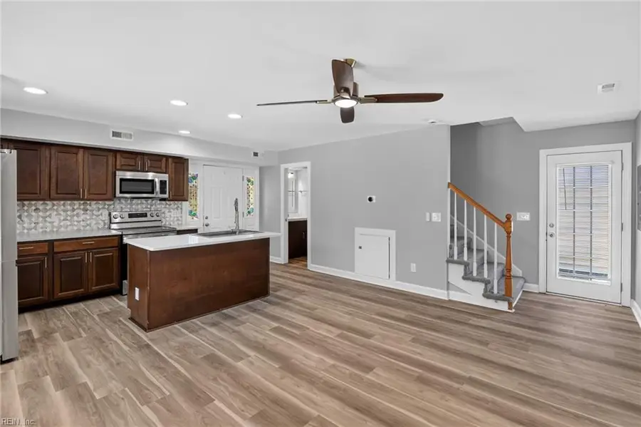 501 Thornloe Ln Lane, Chesapeake, VA 23320 - #2