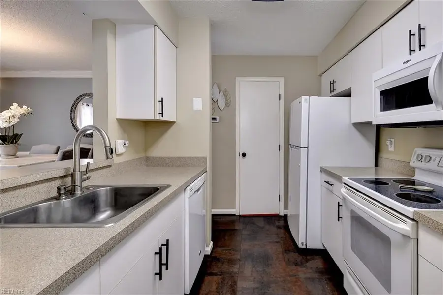 308 Queens Crescent, Williamsburg, VA 23185 - #2