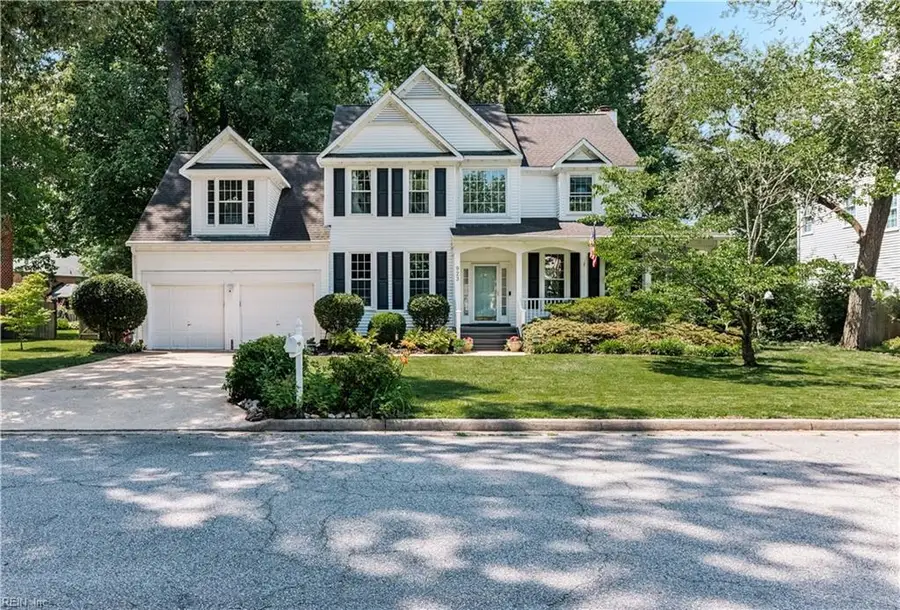 923 Blackthorne Dr, Chesapeake, VA 23322 - #2
