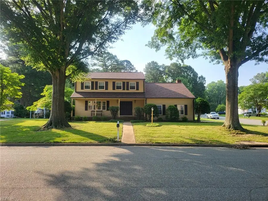 24 E Governor Drive, Newport News, VA 23602 - #3