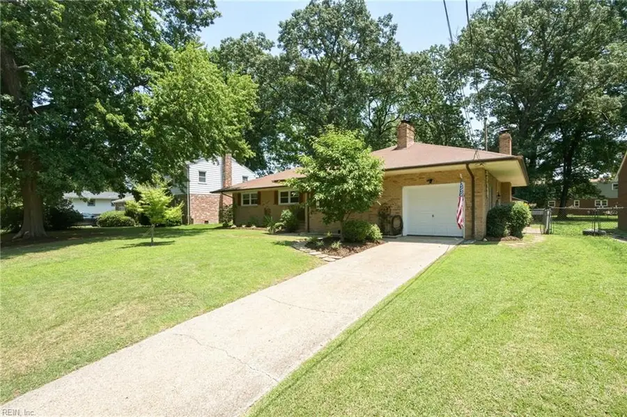 7 Indian Springs Drive, Newport News, VA 23606 - #2