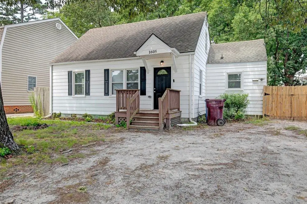 1605 Laurel Avenue, Chesapeake, VA 23325 - #1