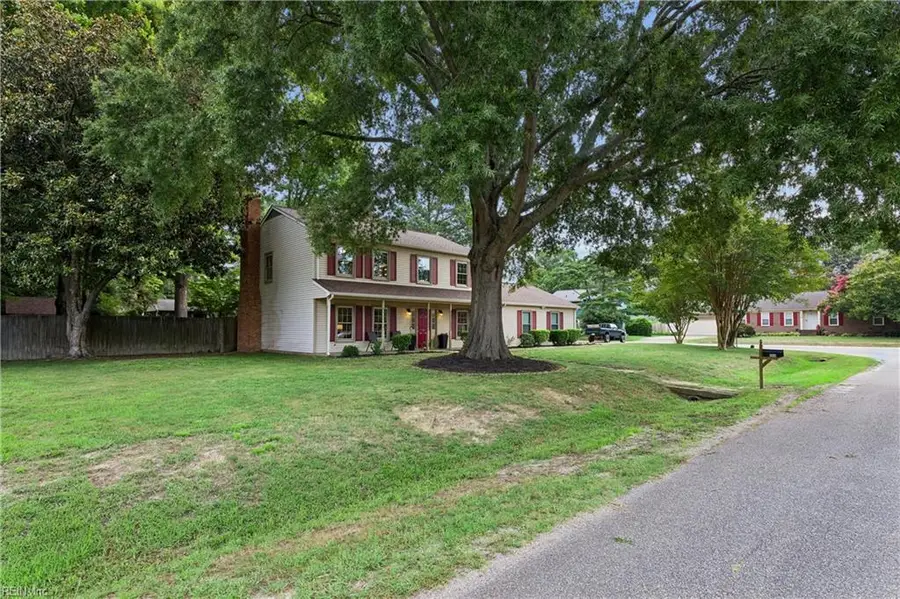 100 Camelot Crescent, Yorktown, VA 23693 - #2
