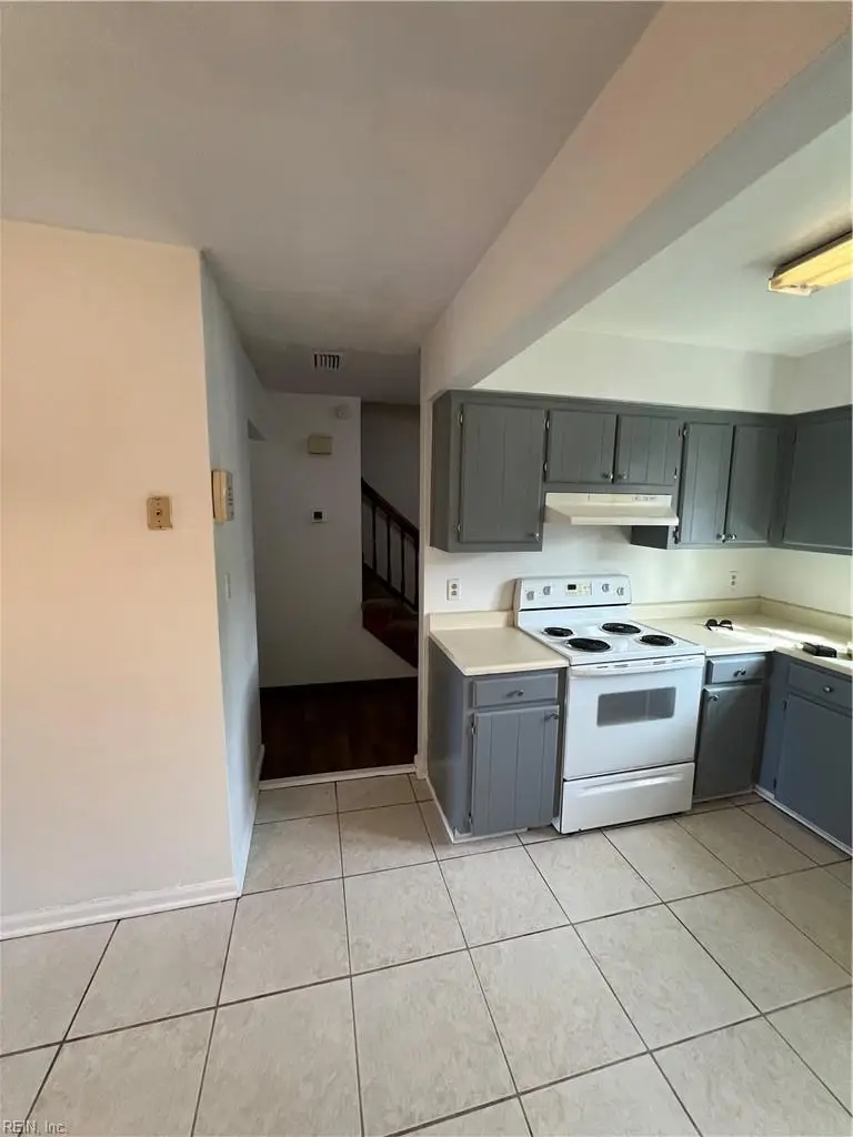 824 Huntly Drive, Chesapeake, VA 23320 - #3