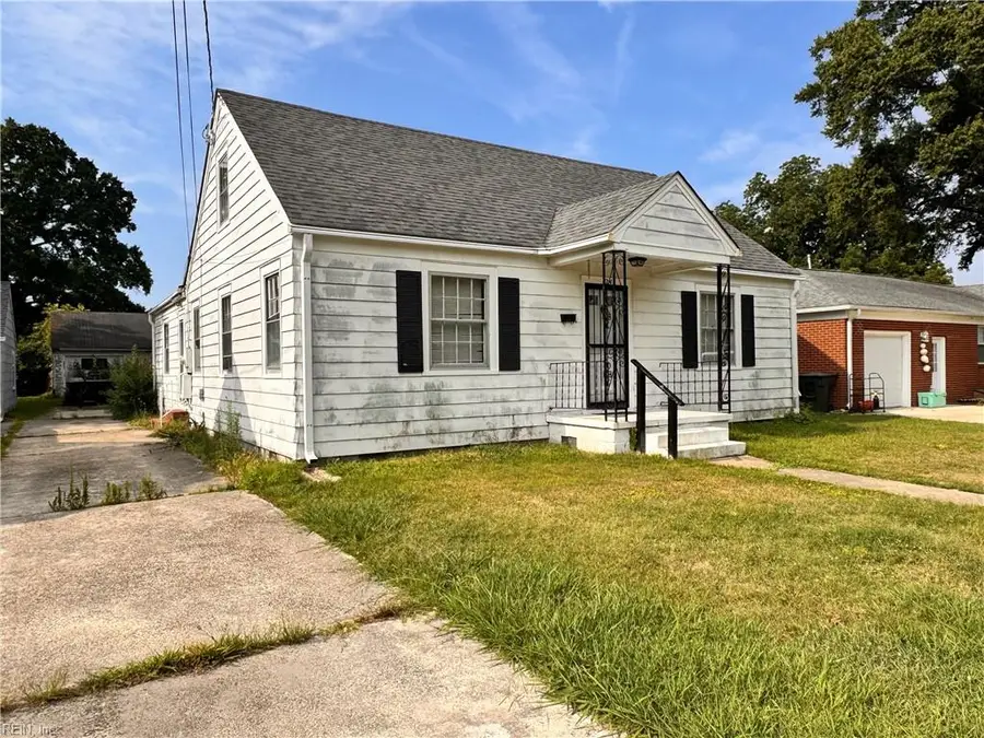 124 Chichester Avenue, Hampton, VA 23669 - #3