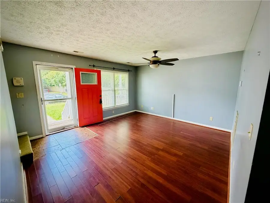 14 W Sewell Avenue, Hampton, VA 23663 - #2