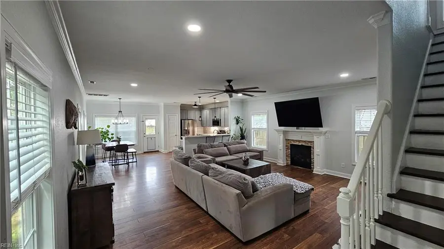 122 N Budding Avenue, Virginia Beach, VA 23452 - #3