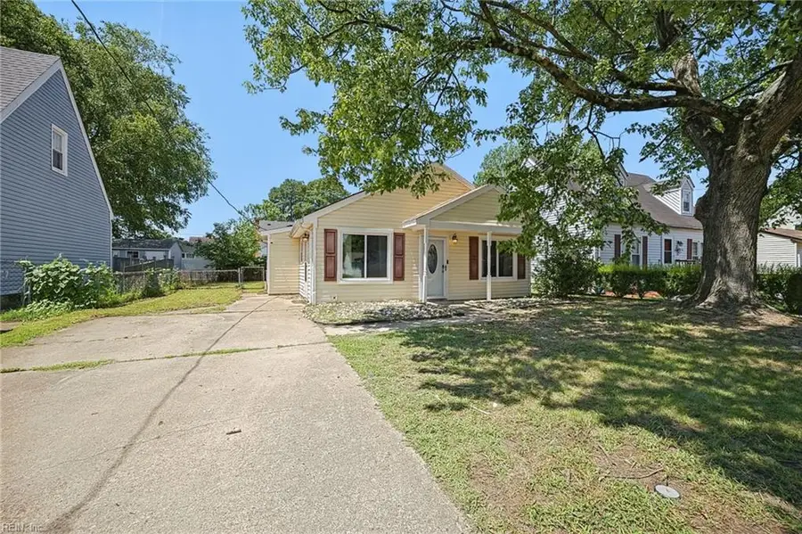 1817 Sparrow Road, Chesapeake, VA 23320 - #3