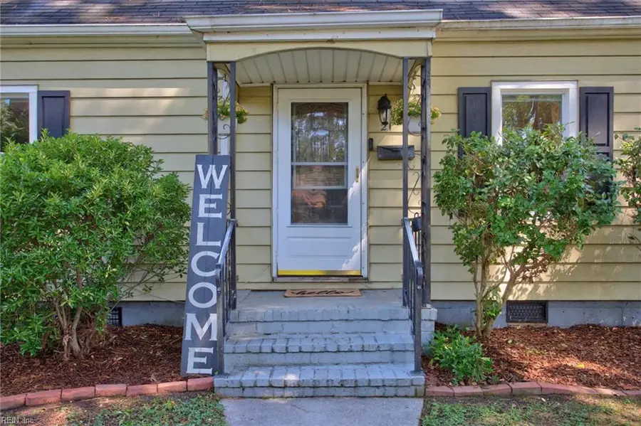 21 Sunset Road, Newport News, VA 23606 - #3