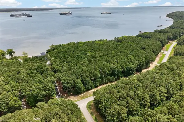 1129 Lawnes Neck Drive, Smithfield, VA 23430