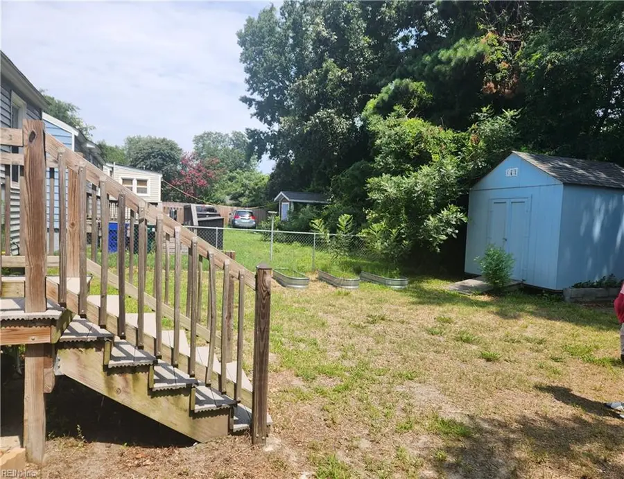 2802 Parish Avenue, Newport News, VA 23607 - #2