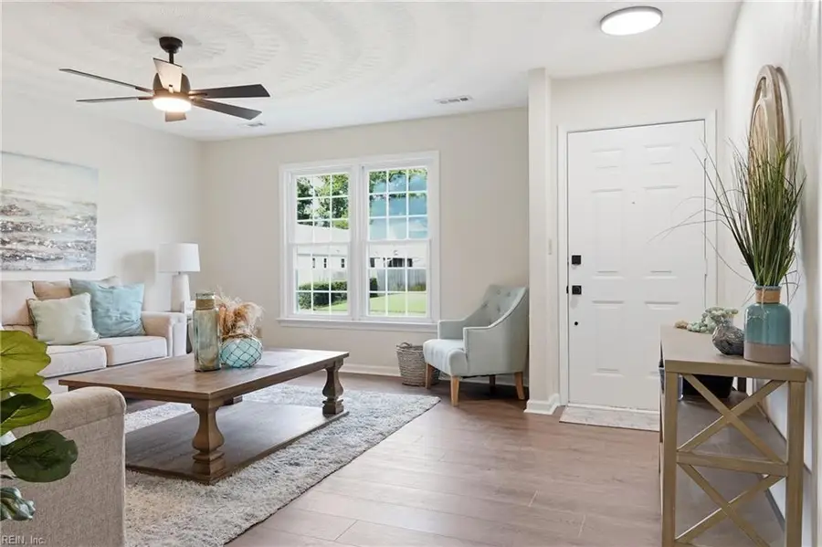 814 Gloss Street, Chesapeake, VA 23322 - #2