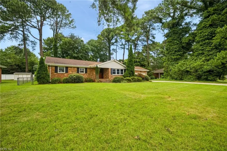 653 Edwin Drive, Virginia Beach, VA 23462 - #2