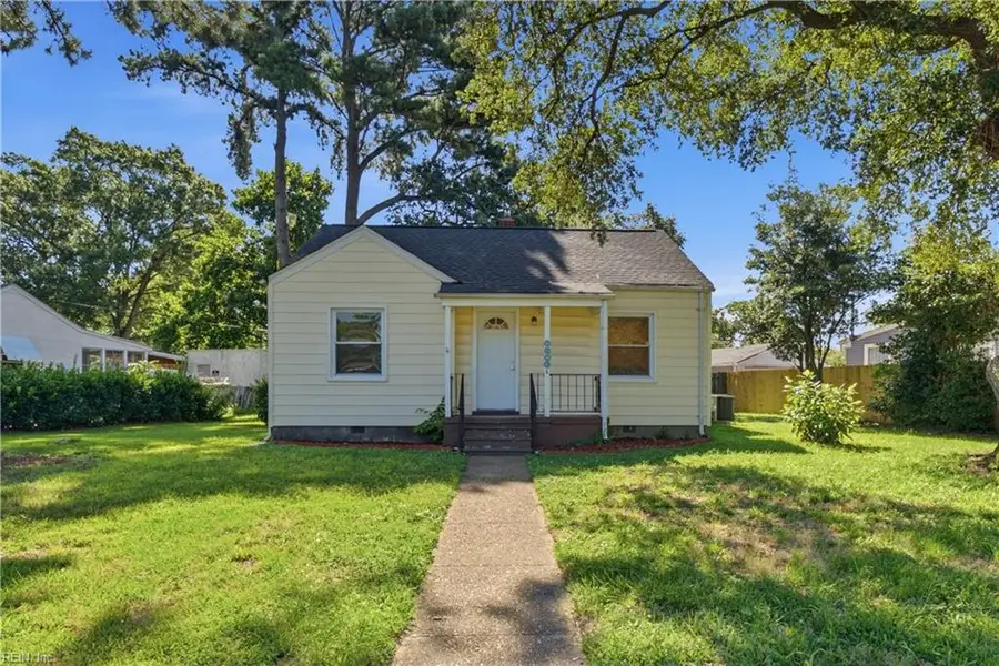 703 Laurel Avenue, Chesapeake, VA 23325 - #2